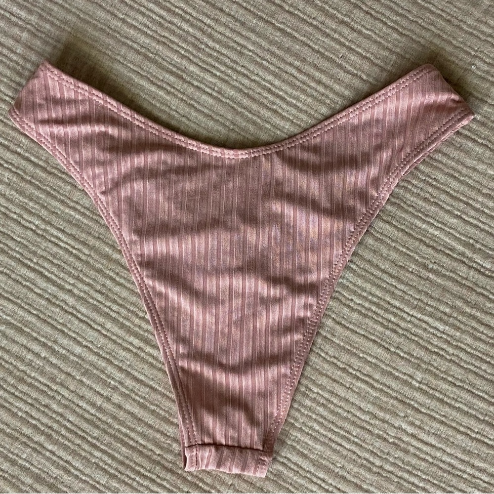 Pink Ribbed Bikini Bottom 🪸 - Picture 3 of 5
